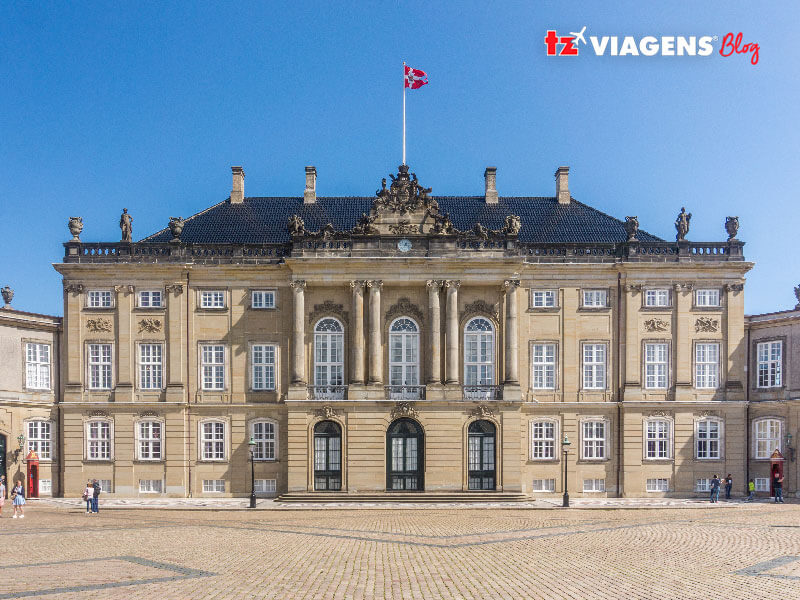Palácio de Amalienborg, a residência da família real da Dinamarca 